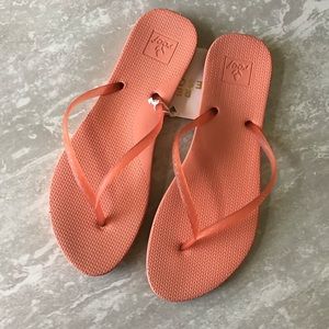 Reef Shoes - NWT Reef Escape Lux Flip Flop Reef Shoes - NWT Reef Escape Lux Flip Flop